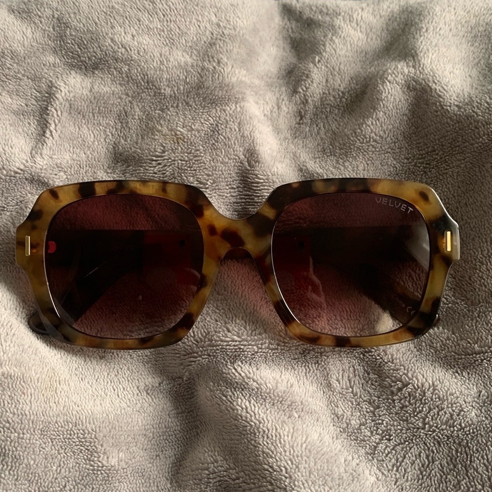 Velvet Brown Tortoise Sunglasses